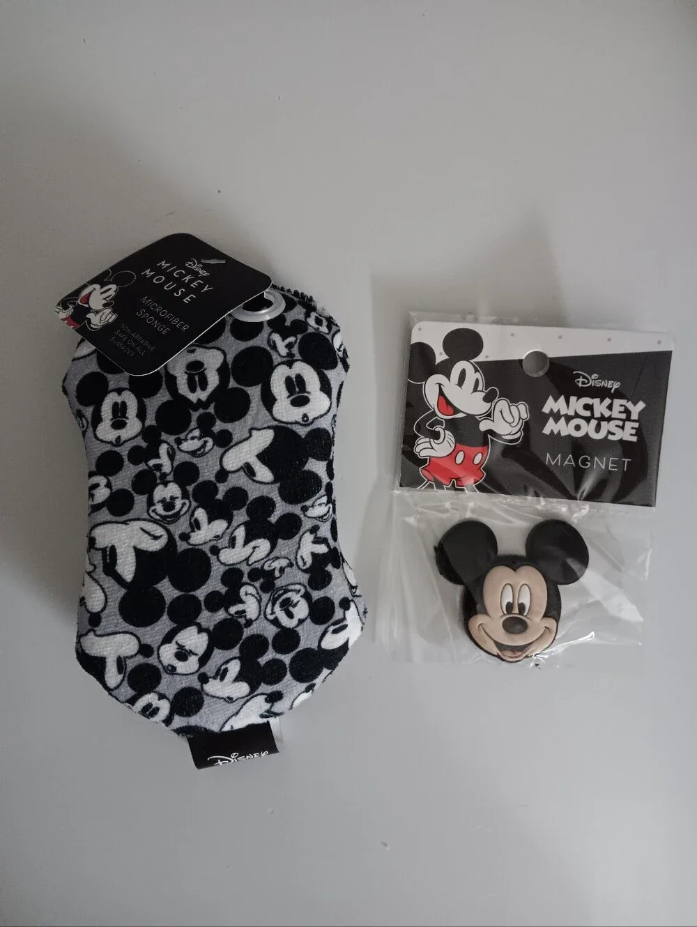 Disney Mickey Mouse Microfiber Sponge and Magnet Set